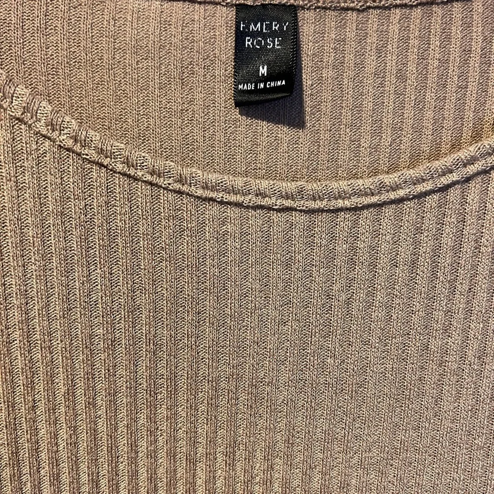 EMERY Rose Pullover Top / Tan W/Leopard Print LS Top NWOT Size M - Picture 3 of 5